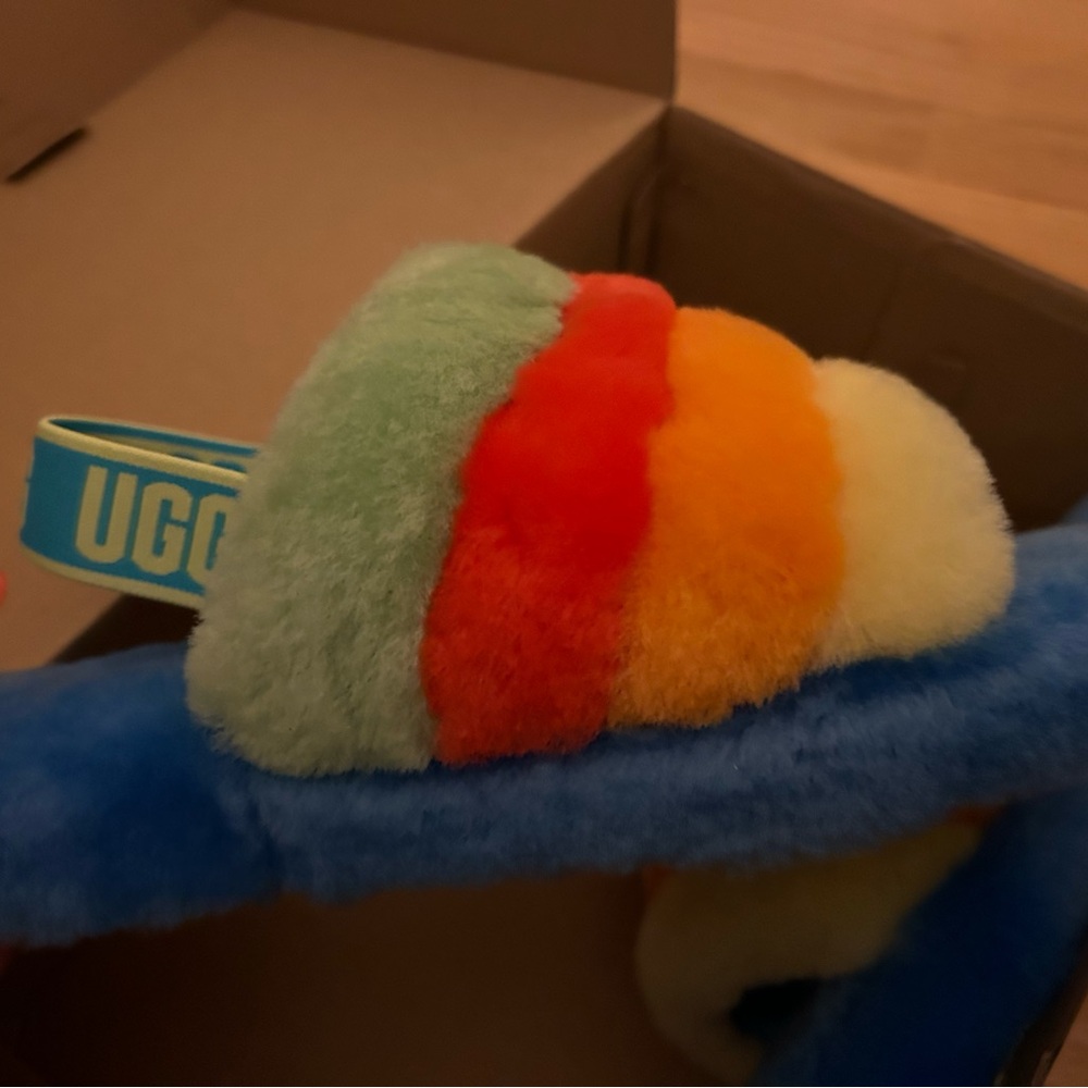 UGG Kids' Colorful Fluffy slippers